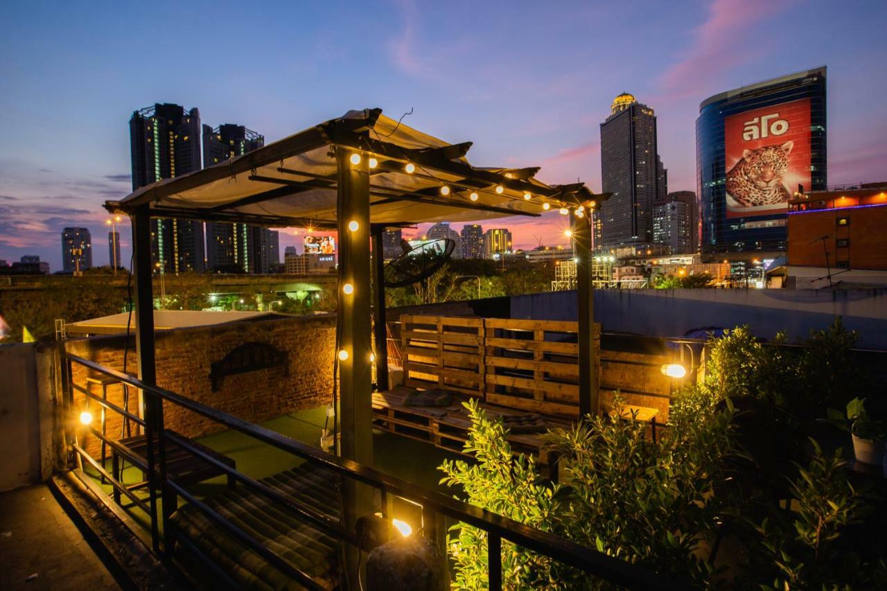 The Bridge Hostel Bangkok Exterior foto
