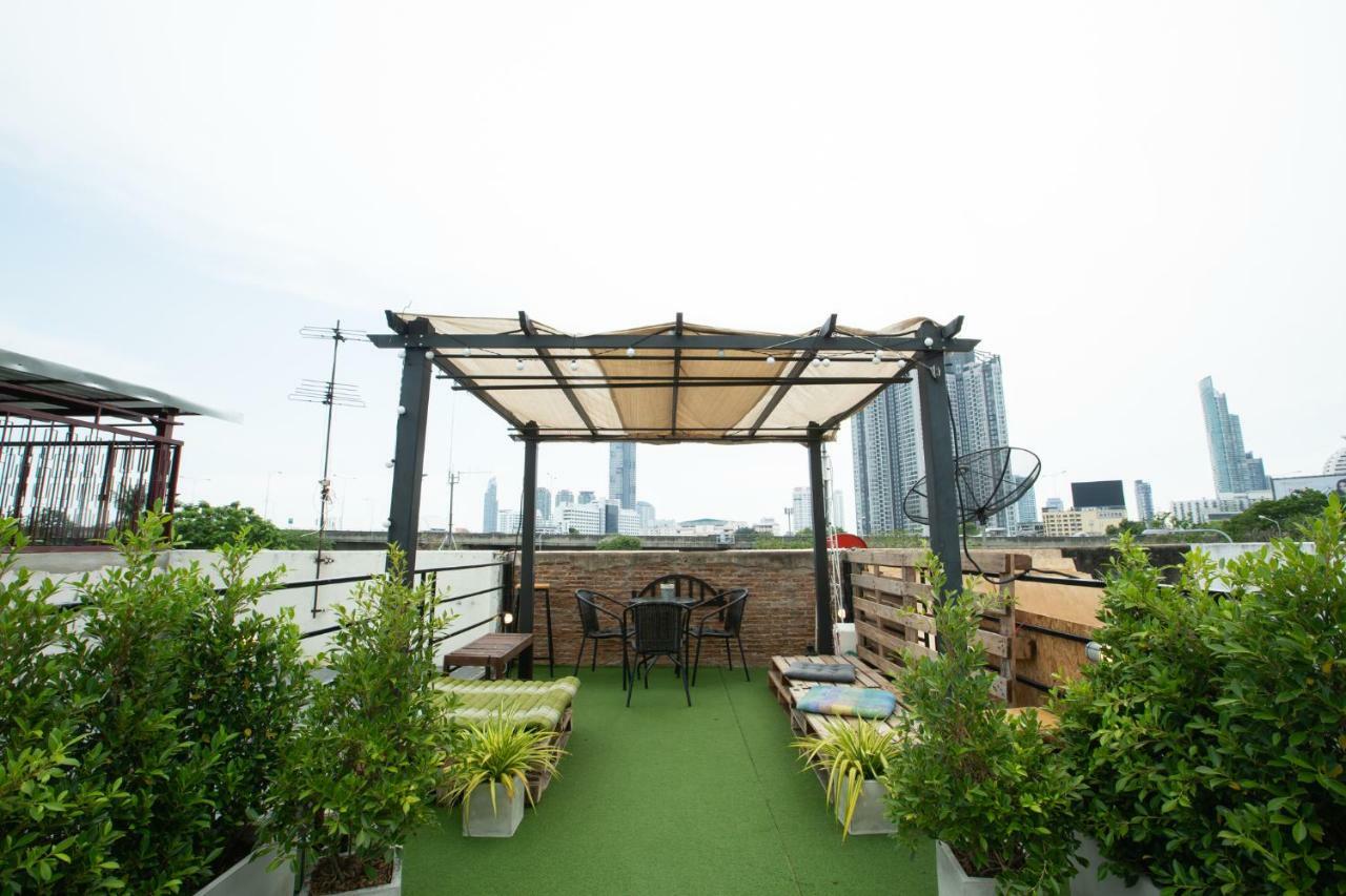 The Bridge Hostel Bangkok Exterior foto